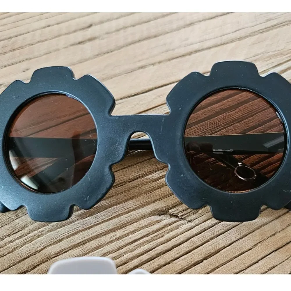 Girls Flower black white and gray Sunglasses Bundle New